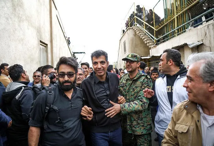 مجری معروف در مراسم مرحوم پورحیدری +عکس