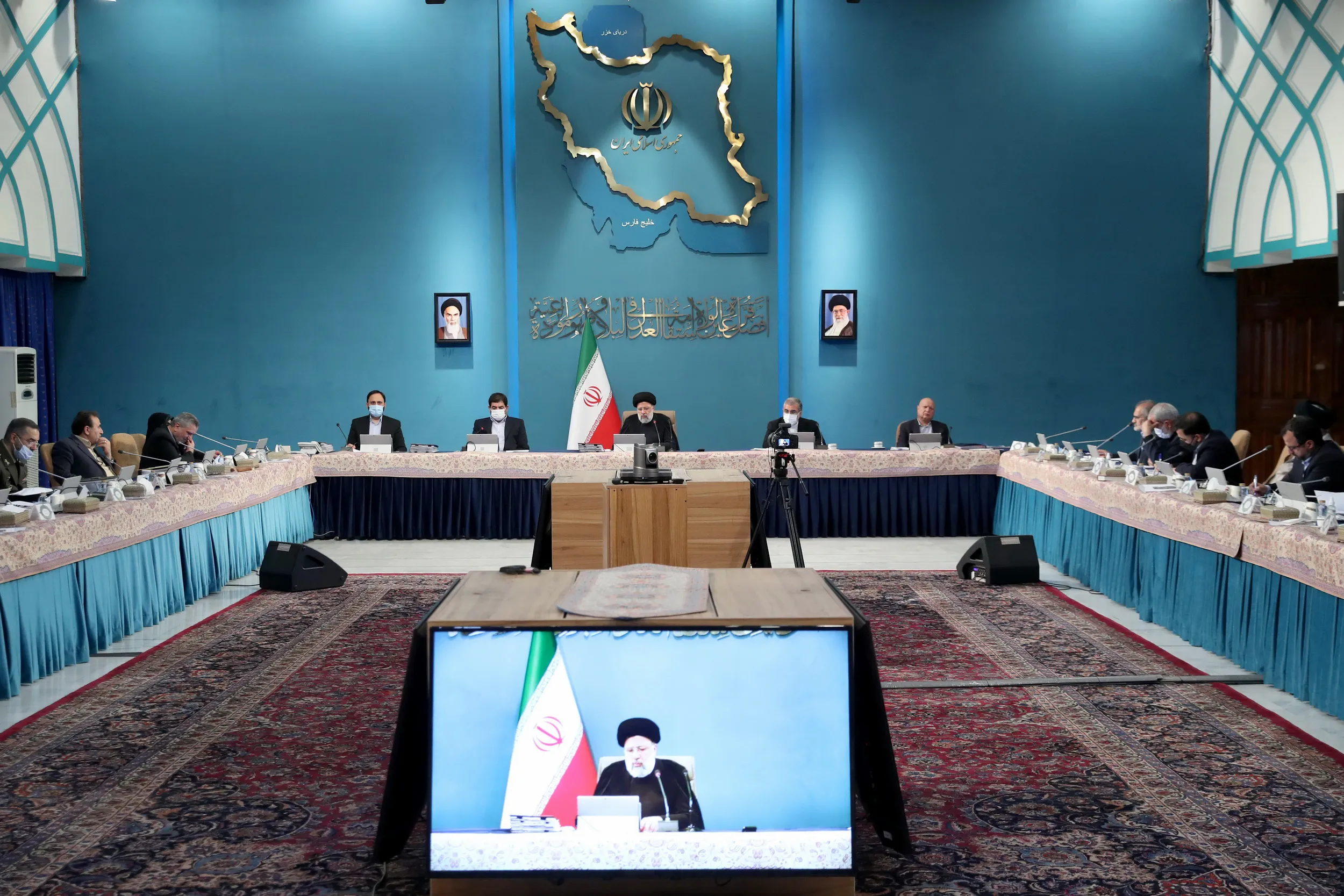 خواسته های بازنشستگان عزیز را درباره مستمری پیگیری کنید