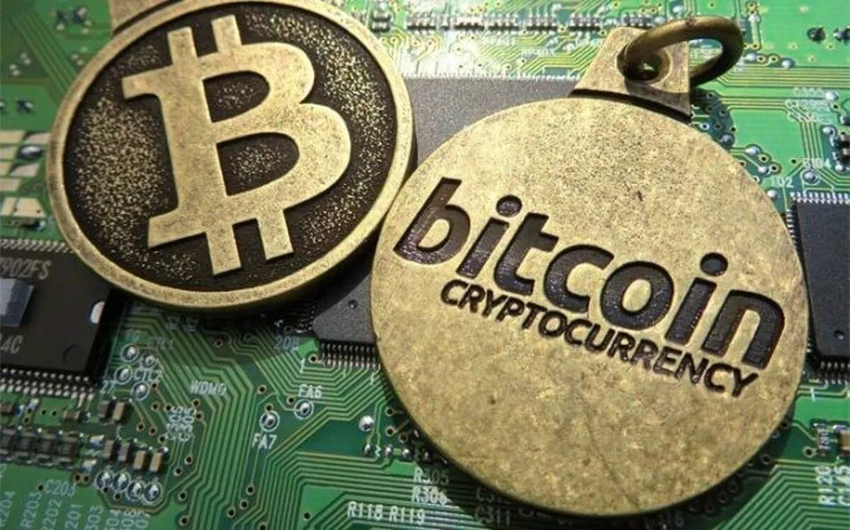قیمت بیت کوین امروز جمعه ۱۶ آبان ۱۴۰۴/ چرا بیت کوین صعود نمی‌کند؟