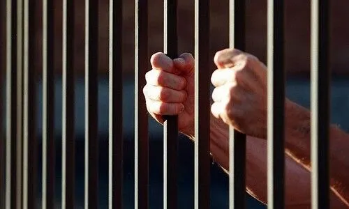 چگونه مجازات حبس تعزیزی را کاهش دهیم؟ / راه قانونی برای تبدیل حبس یه جزای نقدی
