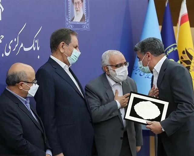 تجلیل رییس کمیته امداد از اشتغالزایی بانک صادرات ایران برای محرومان
