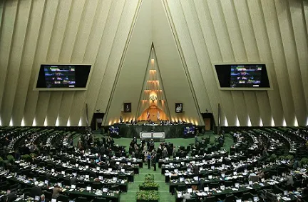 مجلس به وزیر پیشنهادی علوم رای نداد