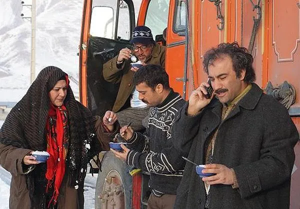 عکس تازه بازیگران پایتخت با هلی‌کوپتر سوری