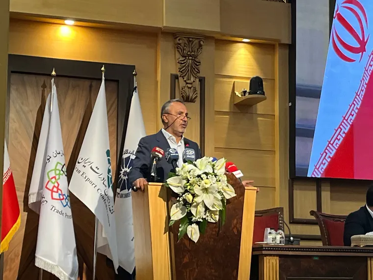 کامیون‌ها یک ماه در مرز معطل می‌مانند | بازرسی‌های تکراری، مانع مهم در مسیر تجارت خارجی