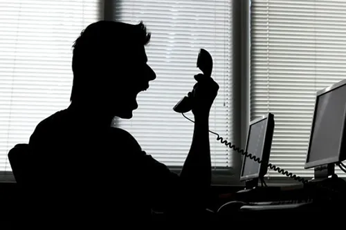 چرا از صحبت کردن با تلفن متنفرید؟