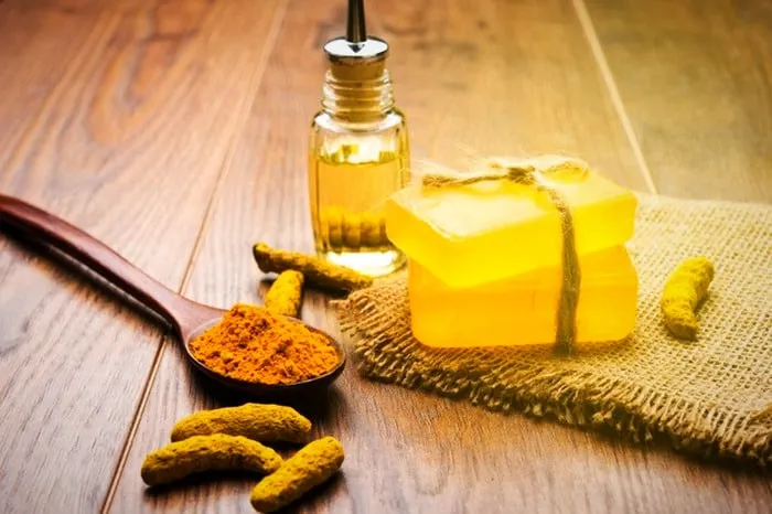درست کردن صابون زردچوبه در منزل + خواص و عوارض