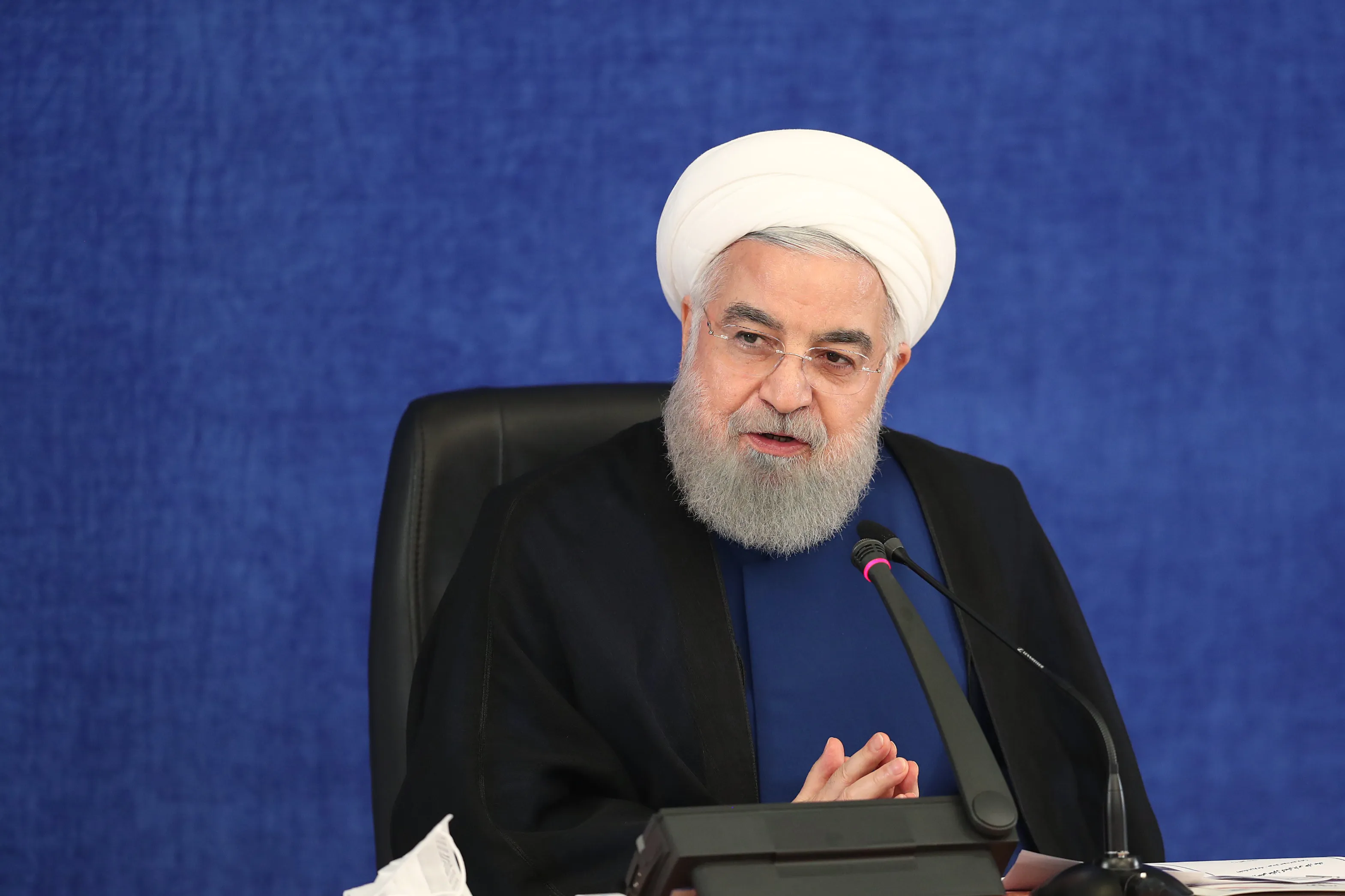 طرح فروش نفت در سه قوه در حال بررسی است/ مانند دولت قبلی ۵۰هزار میلیارد از بانک مرکزی نگرفتیم