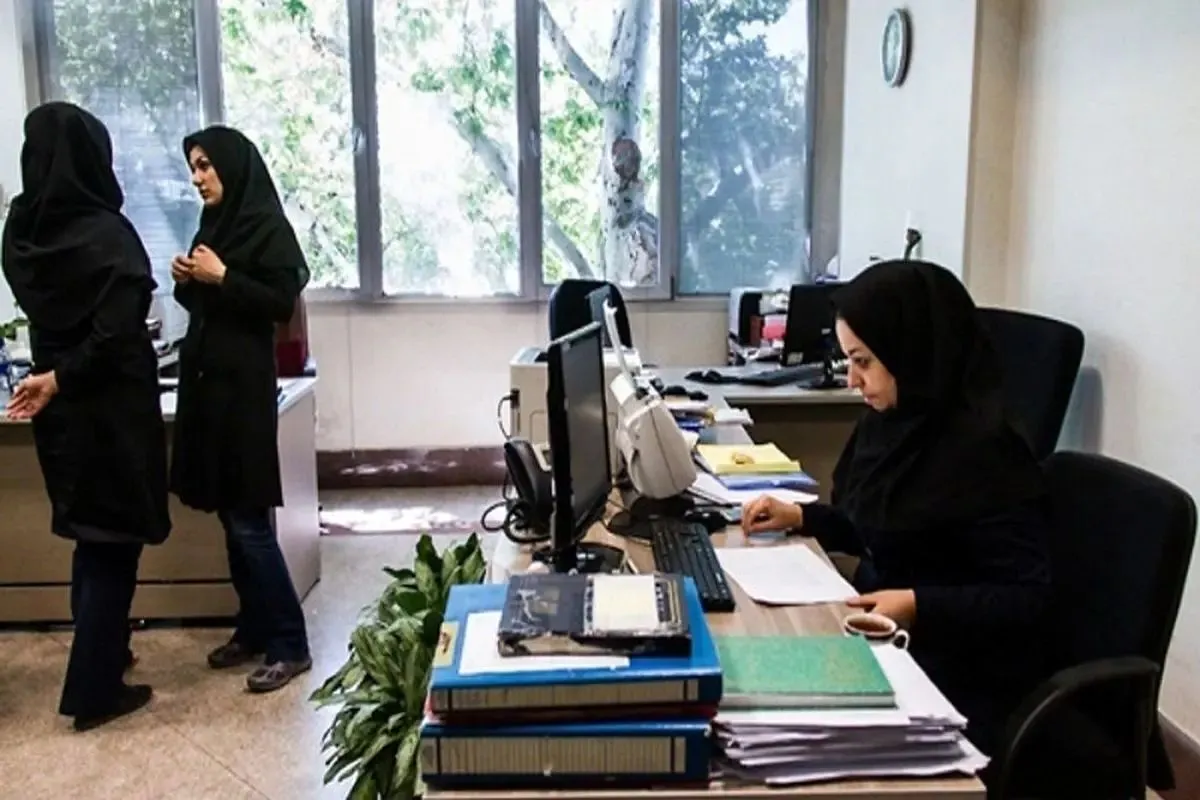 خبر خوش دولت/ این کارمندان بن کارت رفاهی می‌گیرند