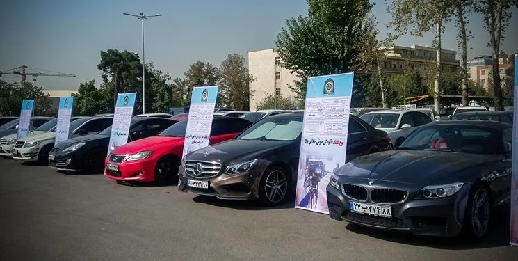 پلیس به دوردور 450دستگاه خودرو پایان داد +تصویر