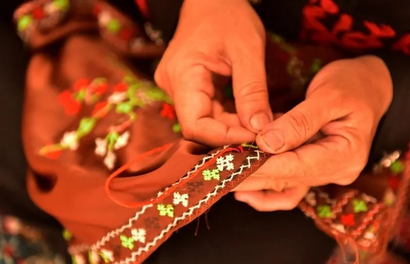 لباس سنتی ایران بر تن ملکه برونئی +عکس