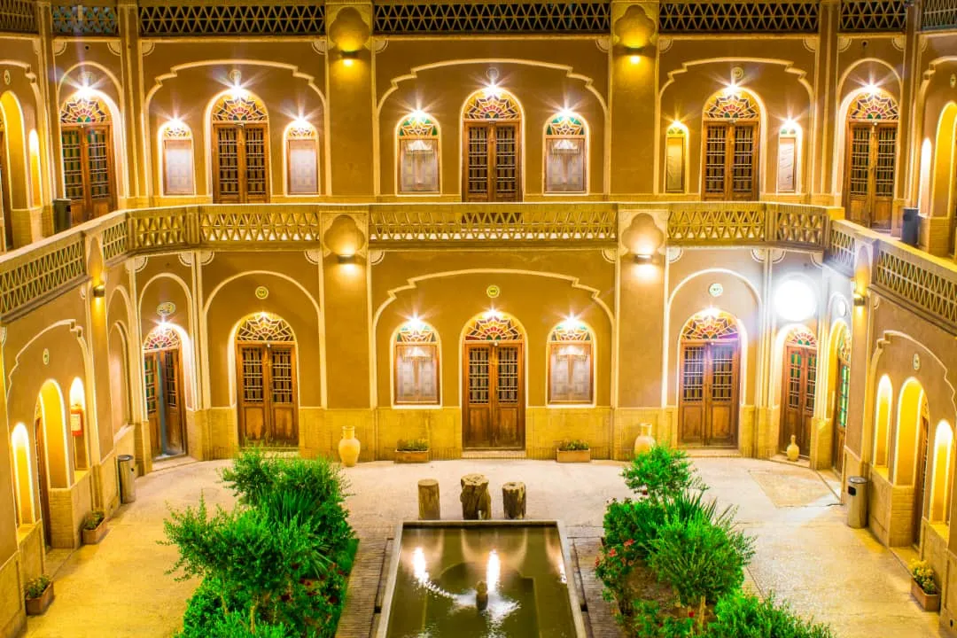 سفر ۴ روزه به یزد چقدر هزینه دارد؟ + جدول