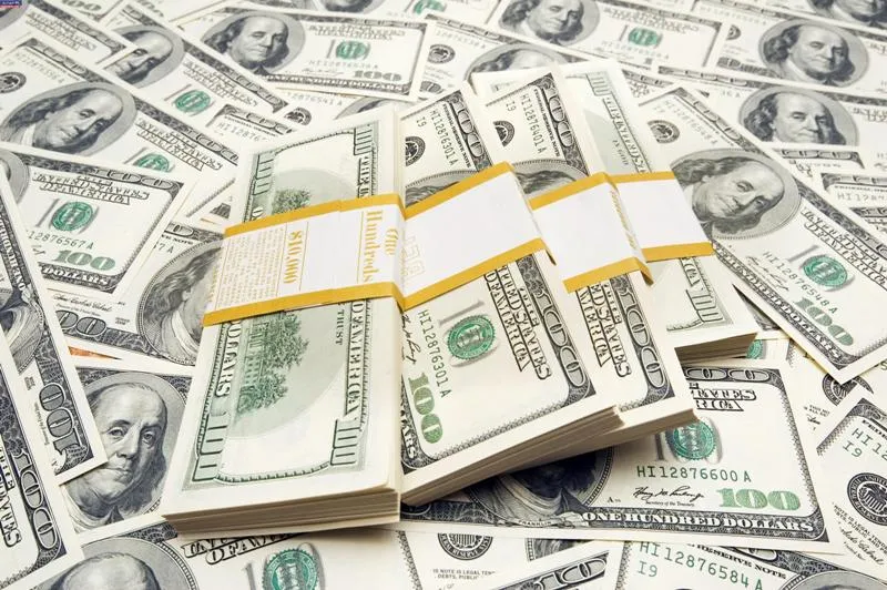 خروج  ۵۰۰۰ یورو ارز و اوراق بهادار در سفرهای هوایی مجاز است