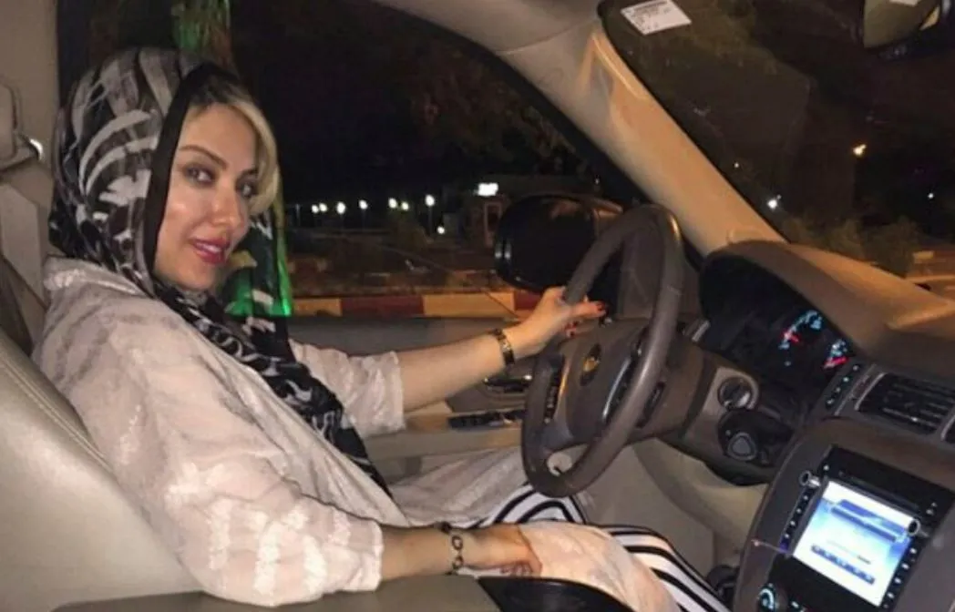 آهنگ خواندن لیلا اوتادی پشت فرمون! + فیلم