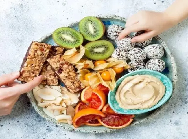 این میان وعده های خوشمزه اما کم کالری را از دست ندهید