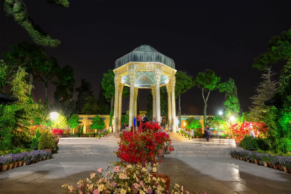 فال حافظ امروز شنبه ۱۷ دی با تفسیر دقیق + توصیه حافظ به شما