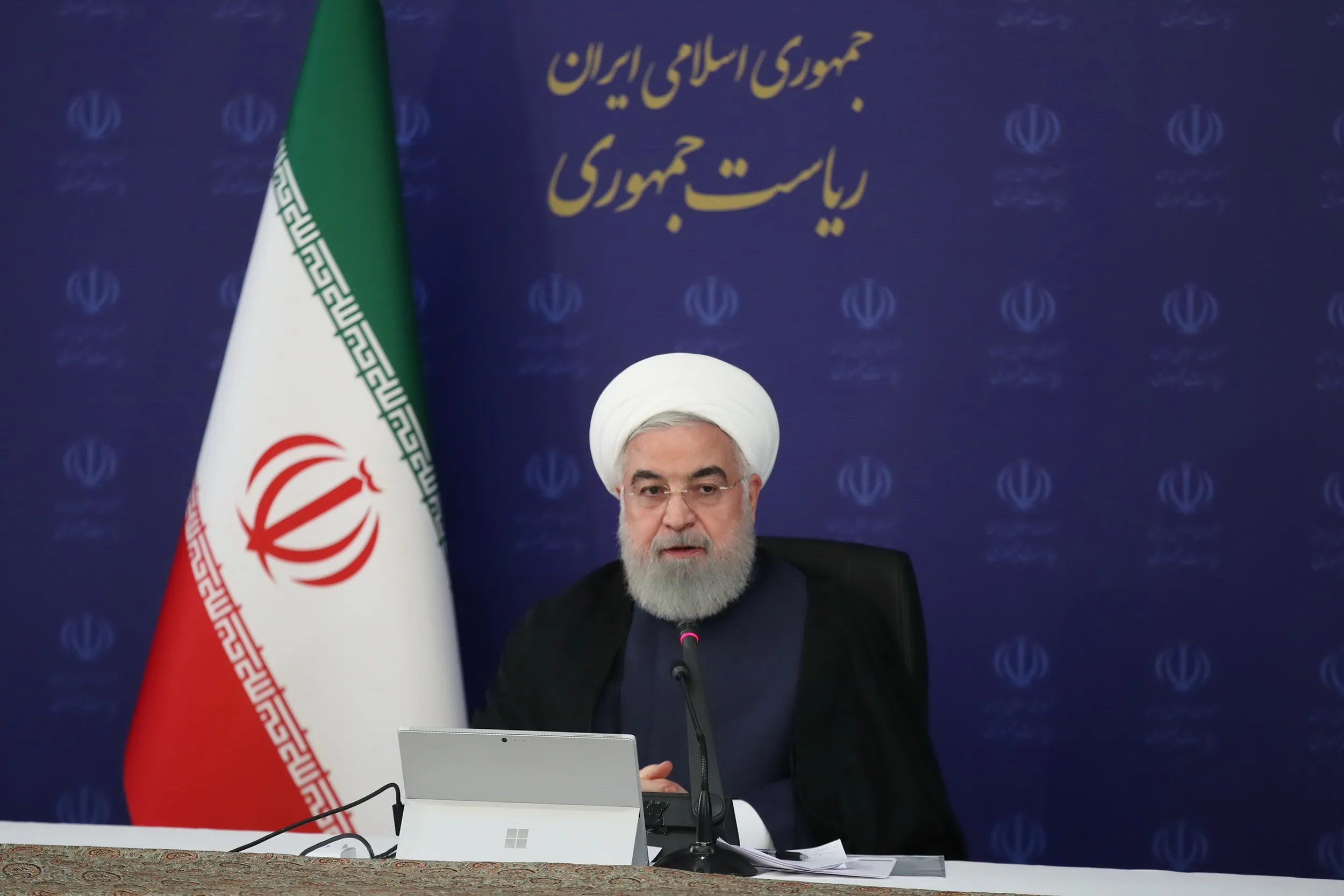 روحانی: تعداد بیماران و فوت شدگان کاهش یافته است +فیلم