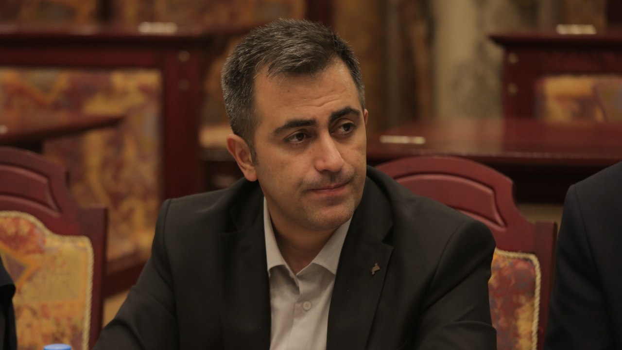 گرهگشایی از کار مشتریان، وظیفه اصلی ماست گرهگشایی از کار مشتریان، وظیفه اصلی ماست