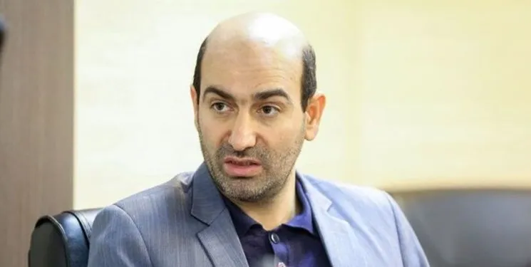 بعضی سوپر انقلابی های دهه ۶۰، به جای تقبیح با دشمن همراه شدند