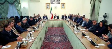 جهانگیری: راه اندازی بخش تولید و صنعت کشور برای دولت یک اولویت مهم است