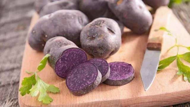 برای پیشگیری از سرطان سیب زمینی بنفش بخورید!
