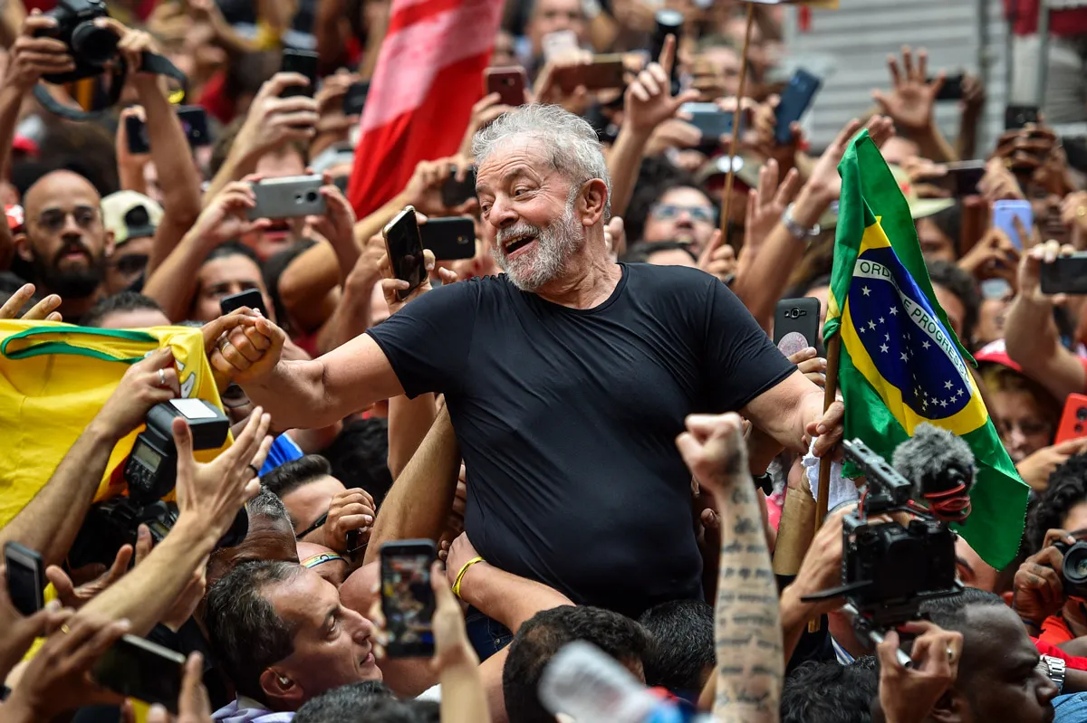 Lula Gets Ready for Clash With Bolsonaro