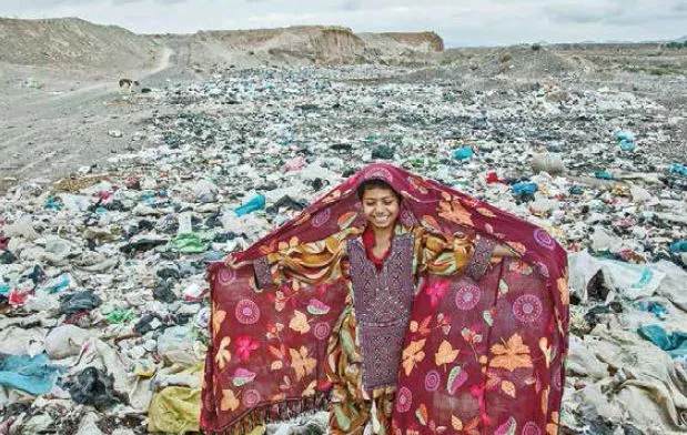 زیبا مثل کودکی، کثیف مثل زباله