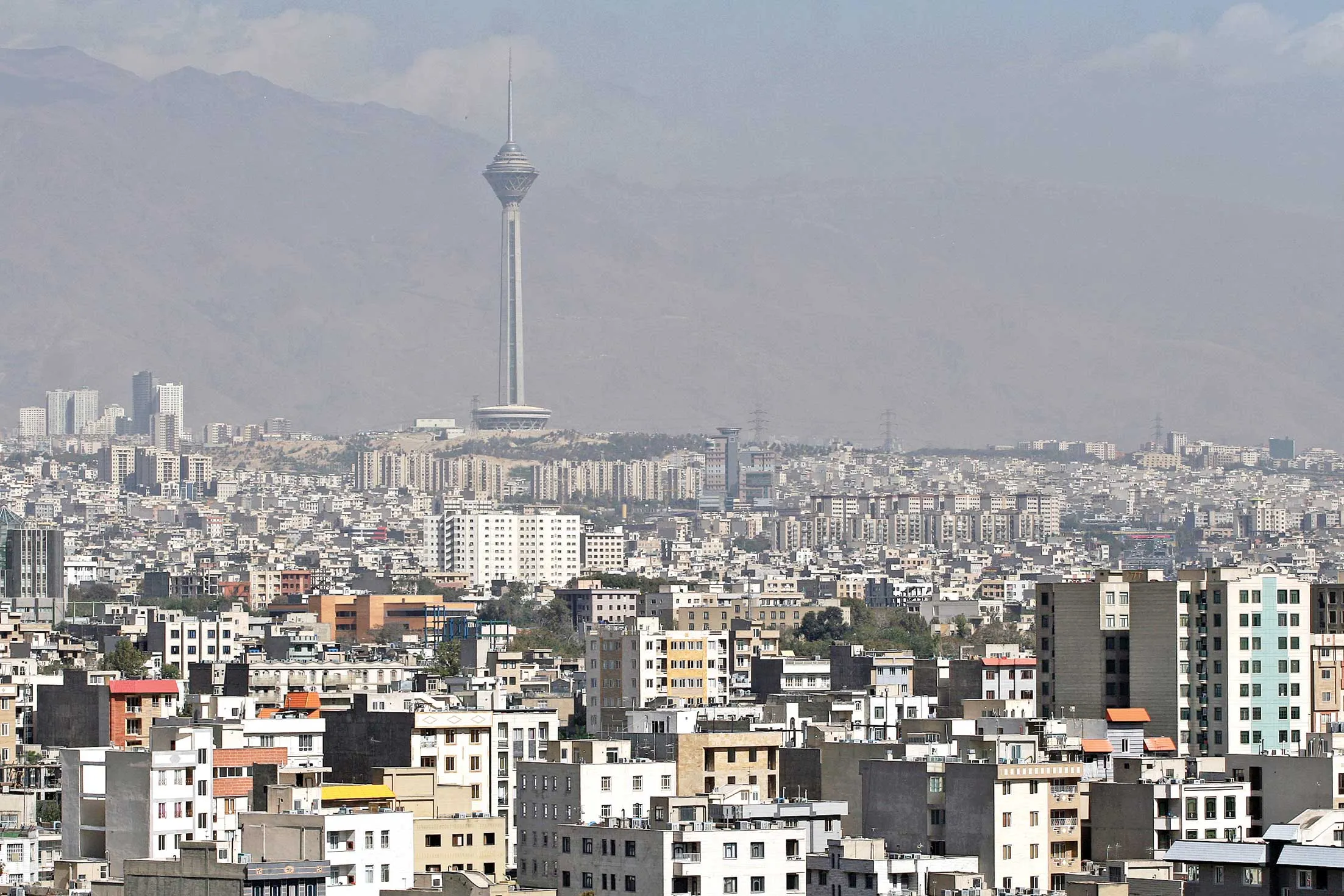 تهران روی چاله‌ها