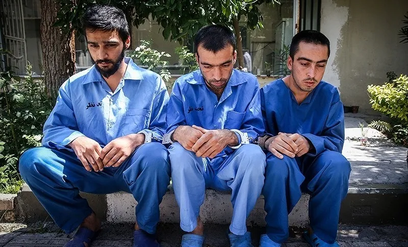 زنان جوان طعمه خانواده زورگیر می‌شدند +تصاویر