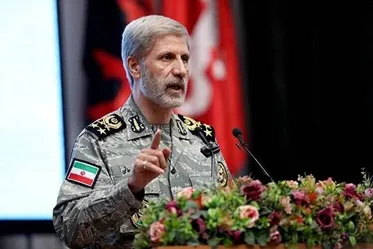 Iran Army chief hails bravery of forces in confronting US