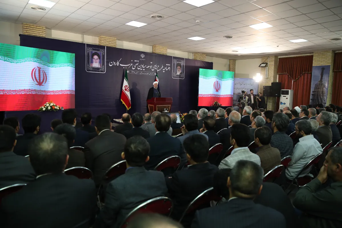 طرح توسعه میدان نفتی یادآوران افتتاح شد