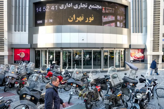 کسبه پلاسکو حرف بزنند مغازه‌شان در نور پلمپ می‌شود!/ تلاش برای ممنوعیت مصاحبه با رسانه‌ها