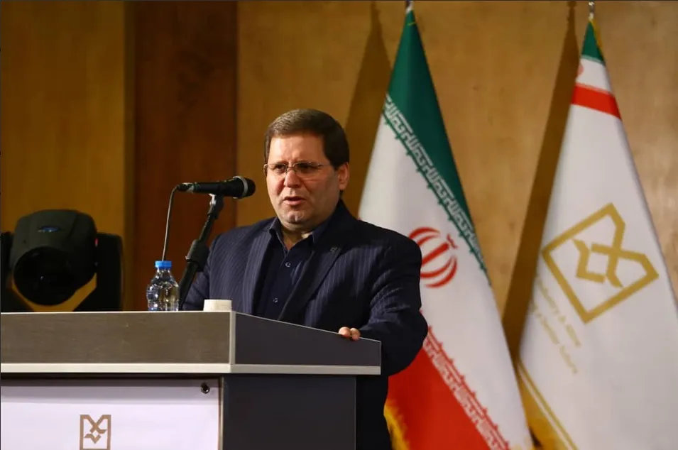 محوری‌ترین سیاست بانک، جذب منابع و وصول مطالبات است