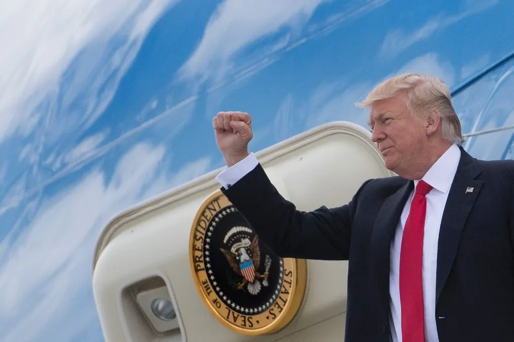 Trump Touts Achievements, Savages Media in 100-Day Rally