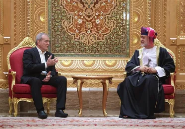 Tehran, Muscat Call for Closer Cooperation, Regional Stability