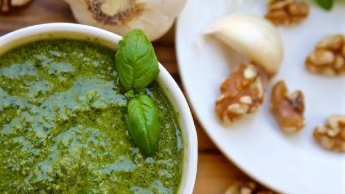 طرز تهیه سس رژیمی سالاد / خوشمزه و خانگی