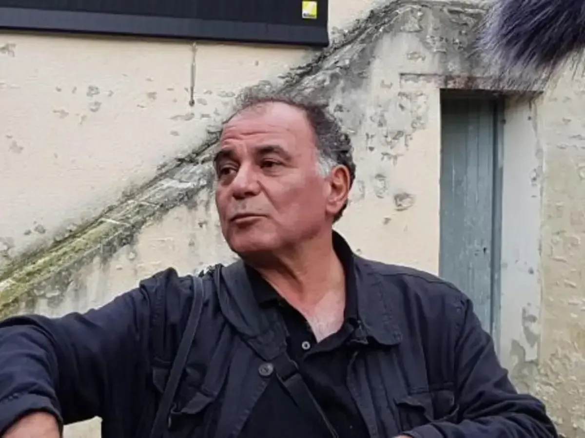 یک