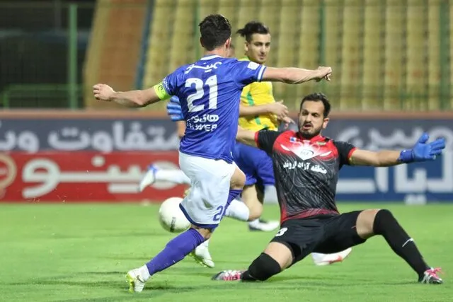 صنعت نفت آبادان صفر - استقلال یک