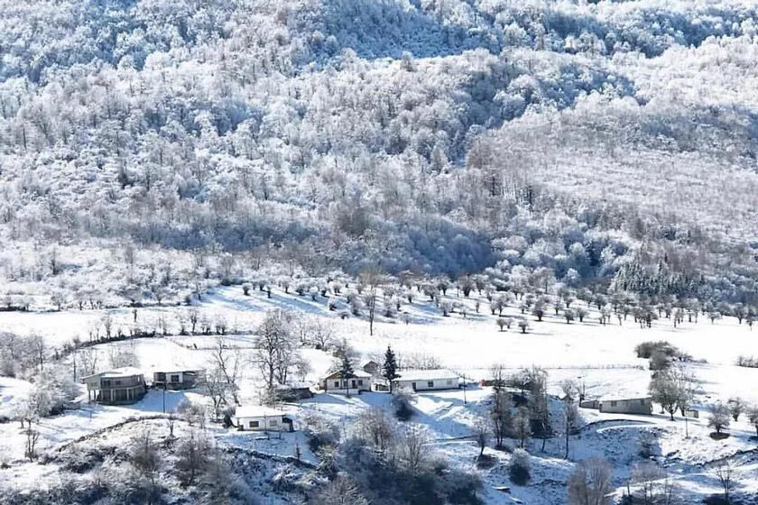 بارش برف زمستان در فیلبند / زیبایی حیرت‌انگیز + فیلم