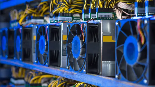 کاهش چشمگیر درآمد استخراج بیت کوین