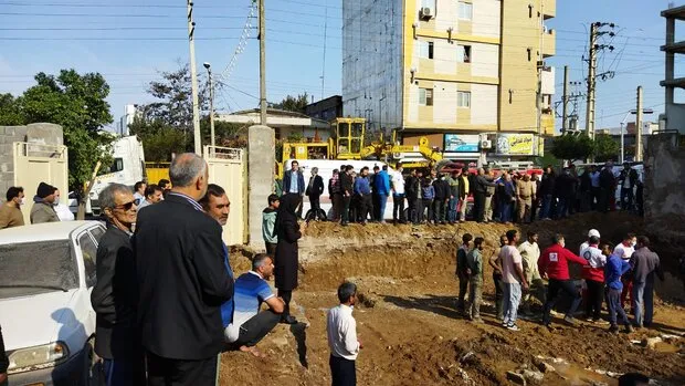 ریزش دیوار مدرسه در علی آباد