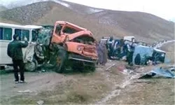۱۴کشته در برخورد دو دستگاه تویوتا وانت