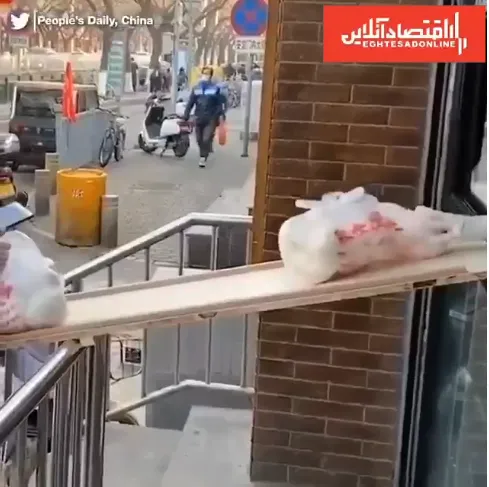 ابتکار فروشندگان چینی برای مقابله با کرونا +فیلم