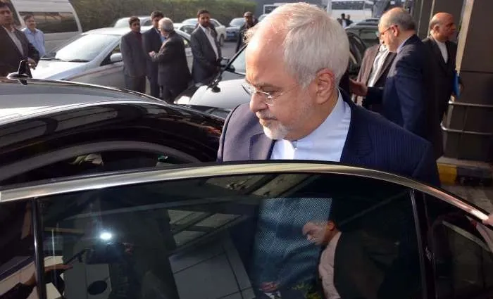 ظریف وارد توکیو شد