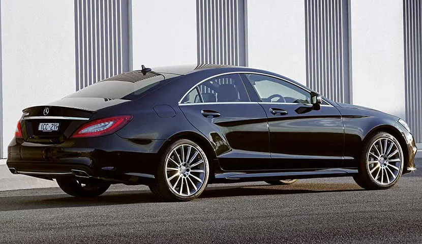 اتوپارک جالب بنز CLS در خیابان‌های تهران + فیلم