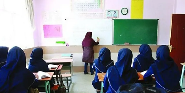 دانش‌آموزان دختر متأهل از مدرسه اخراج می‌شوند؟