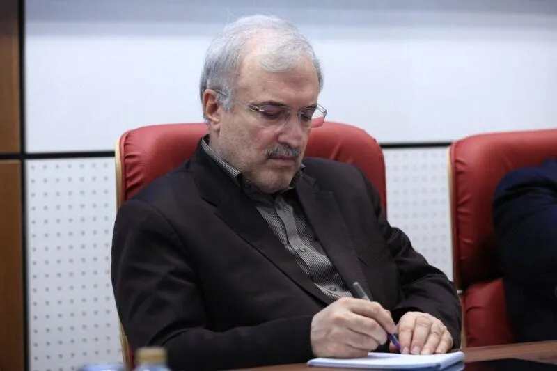 نمکی: حمایت همگانی از مدافعان سلامت