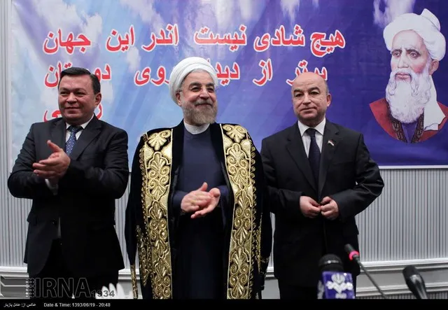 لباس‌زرین آکادمی علوم تاجیکستان برتن روحانی