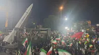 لانچر حامل موشک وسط میدان انقلاب تهران + فیلم