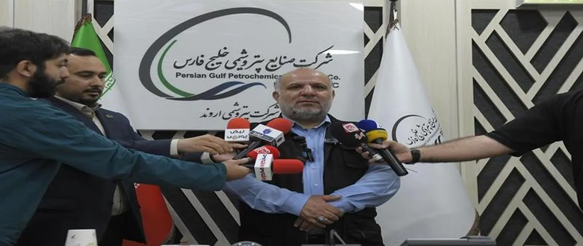 بازدید فعالان بازار سرمایه از پتروشیمی اروند/ غول PVC خاورمیانه، ۱.۳ میلیارد دلار ارزش جایگزینی دارد