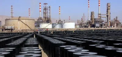 رفع تعهد ارزی شرکت&zwnj;های قیرساز در گروی گزارش سازمان بورس/۸۰۰ میلیارد تومان نقدینگی در سازمان امور مالیاتی مسدود شد